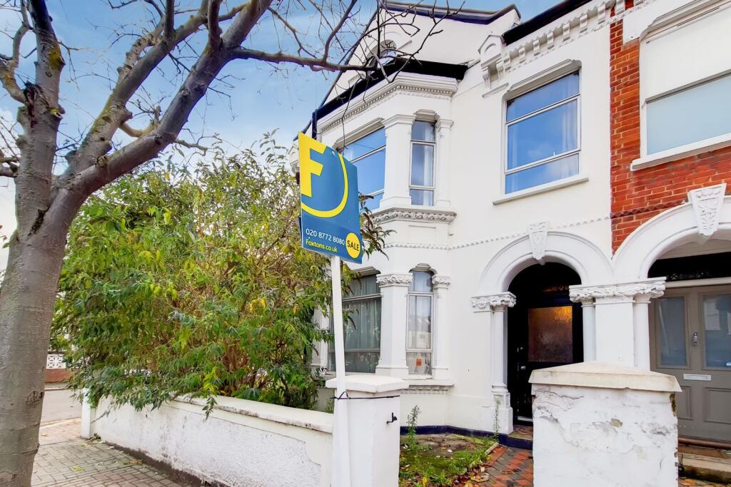 House in London - View 2