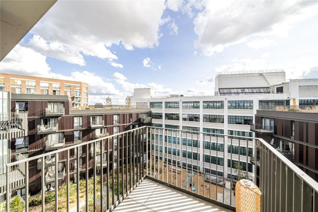Apartment in London - View 5