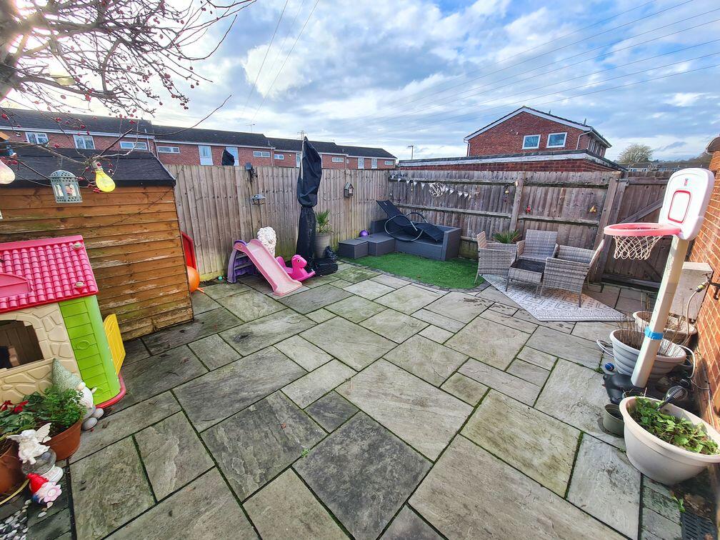 Bowater Way, Calmore, SO40 photo 2