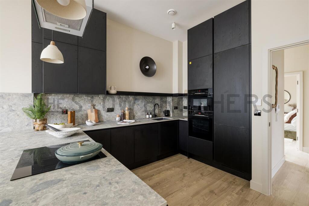 2 bedroom penthouse for rent