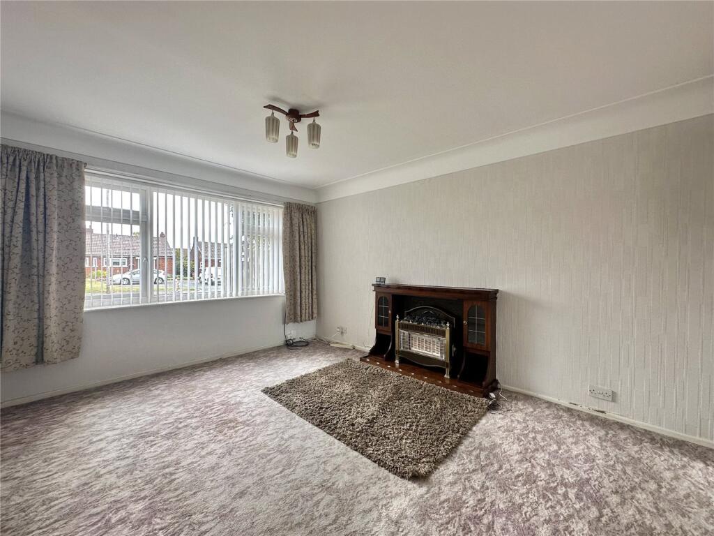 Derby Road, Widnes, Cheshire, WA8 photo 4