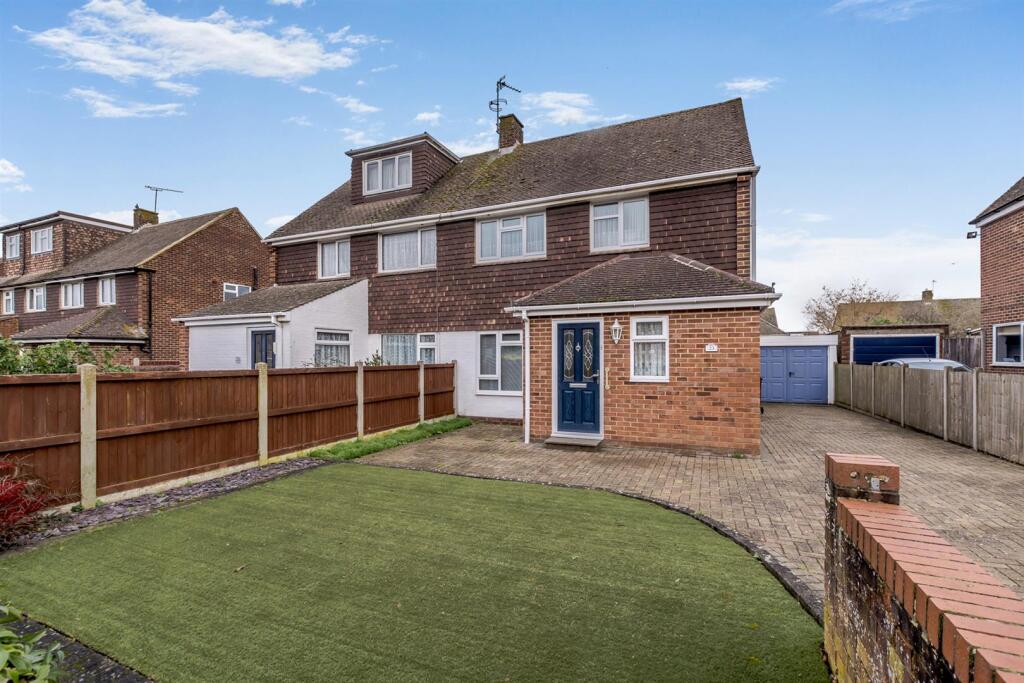 Main image of property: The Hawthorns, Aylesford