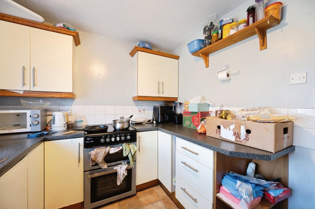 Grayshott Road, Southsea, Hampshire, PO4 - View 3