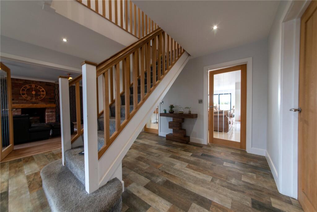 House in Lincoln - View 3