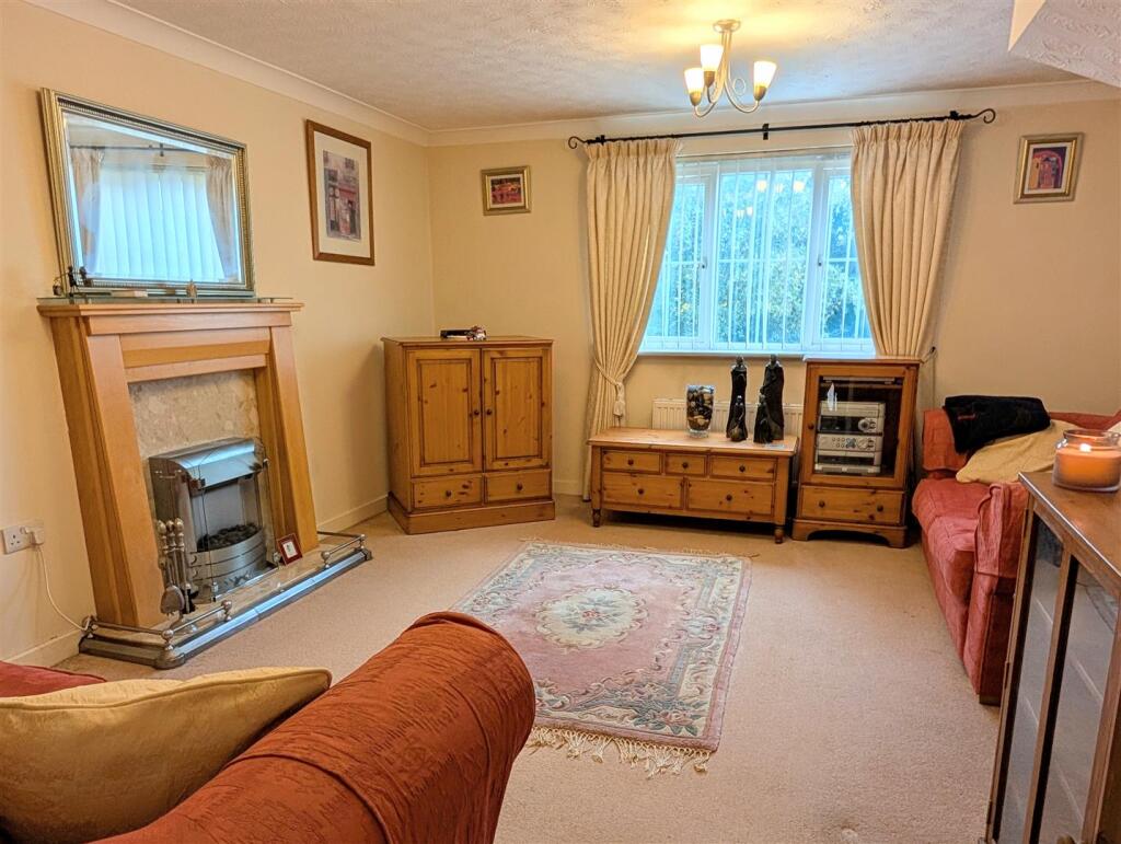 14 Quayside, Prince Street, Madeley, Telford, TF7 4EP photo 3