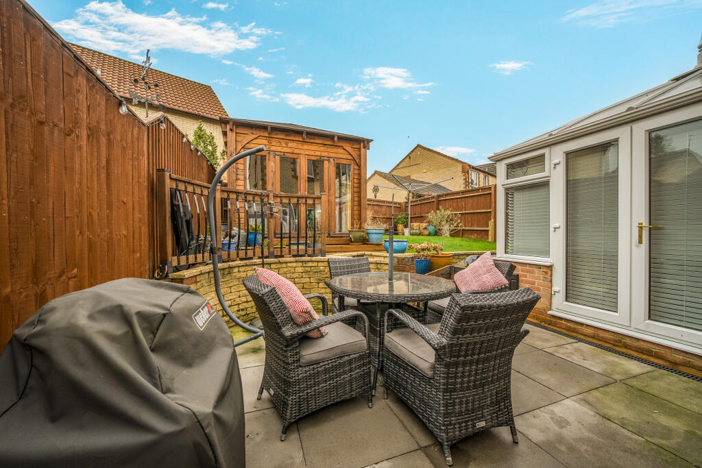 Chicory Close, Pembroke Park, Swindon, SN2 2QA photo 3