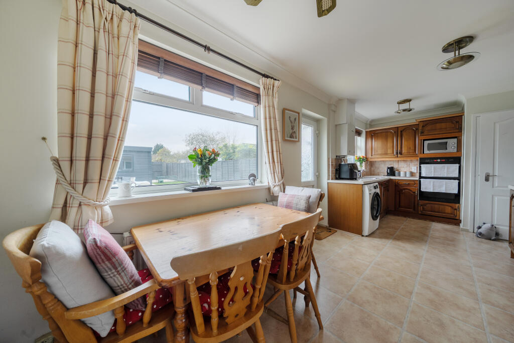 Fosse Close, Rodbourne, Swindon, SN2 2BP – pohled 3
