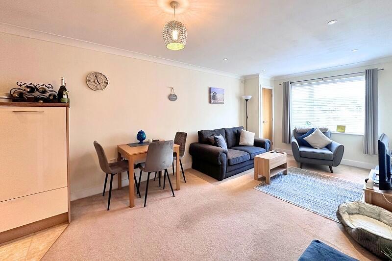 1-bed flat on Lymington Road, Highcliffe, Dorset. BH23 5EB, £179,950