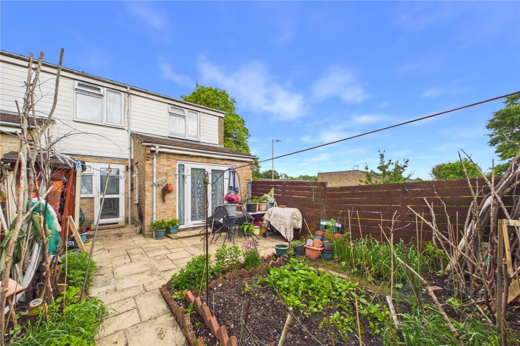 House in Basingstoke and Deane, Basingstoke - View 2