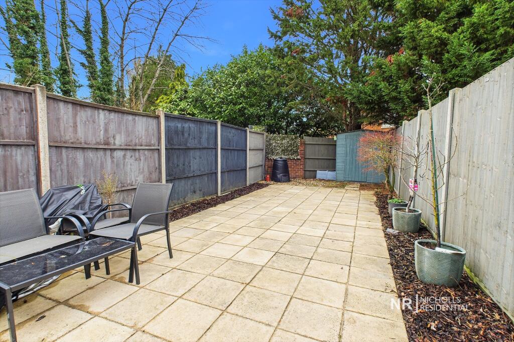 Melton Fields, West Ewell, Epsom, Surrey. KT19 - View 2