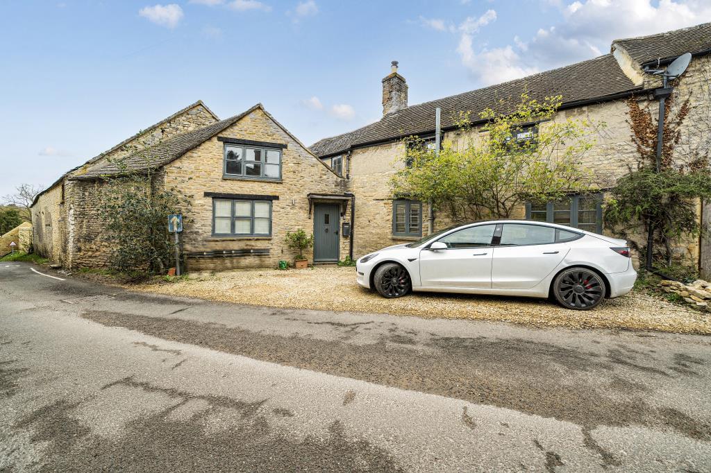 Main image of property: Black Fire Cottage, Islip, OX5