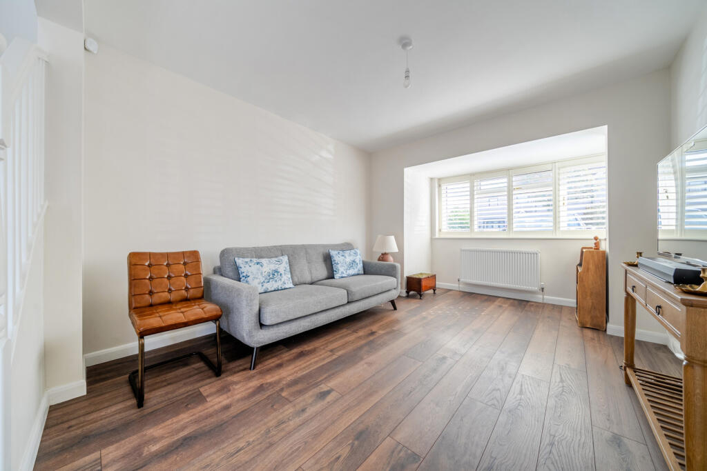 House in London, Belle Grove, East Wickham - View 2