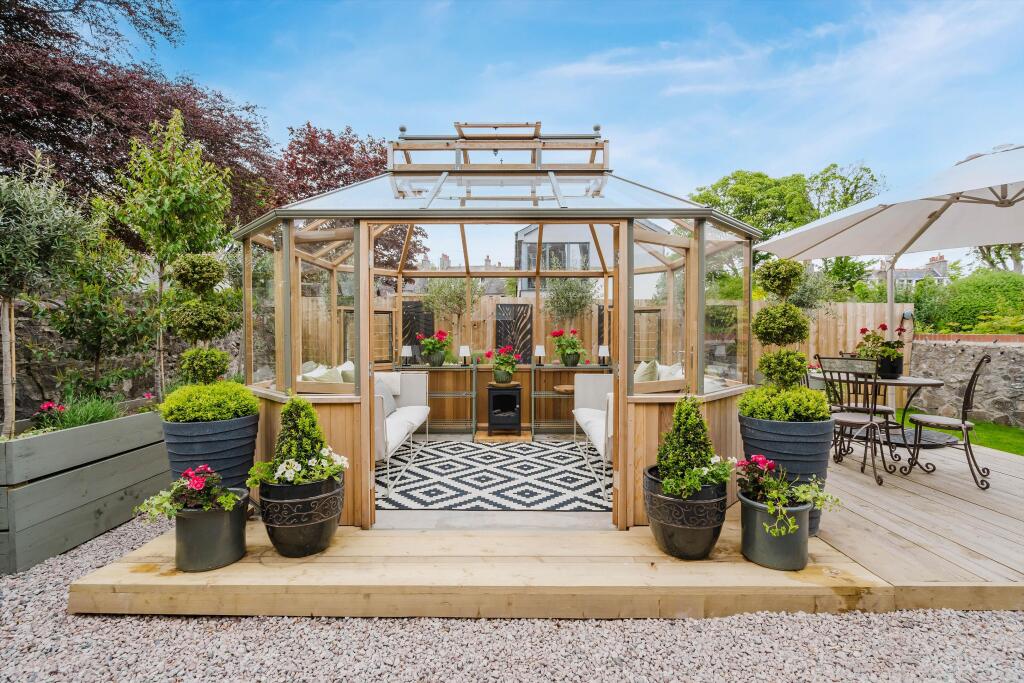 House in Aberdeen, Rubislaw, Queen's Cross and Harlaw - View 4
