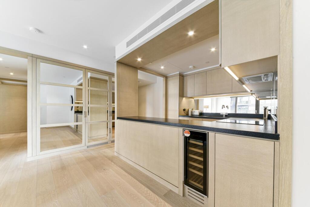 Apartment in London - View 3