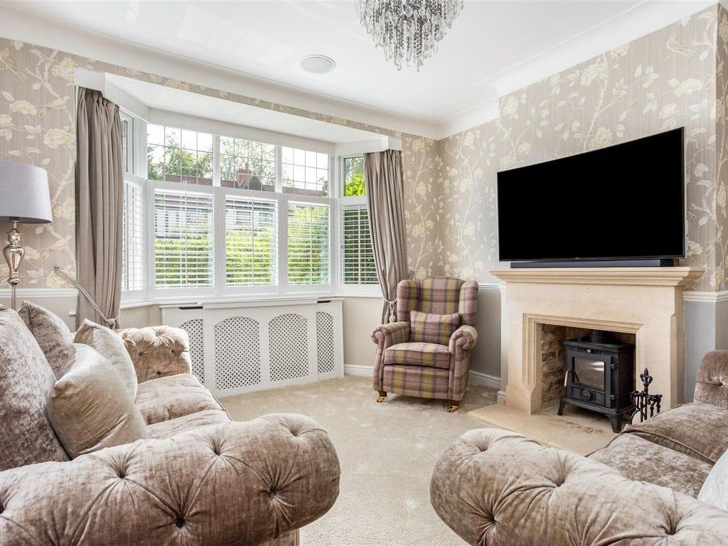 Priests Lane, Shenfield, Brentwood, CM15 photo 4