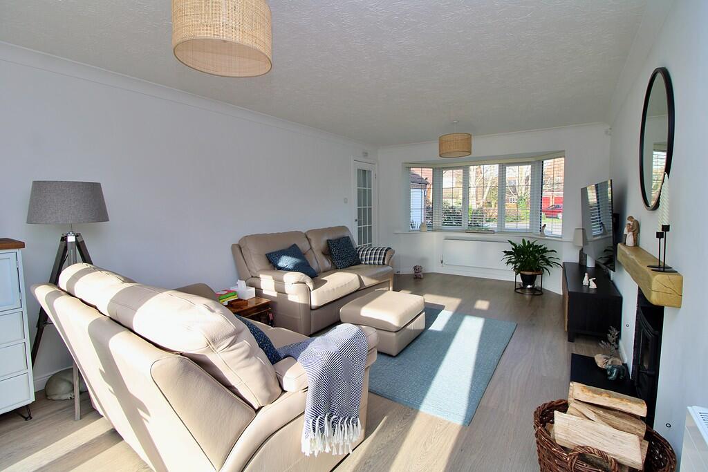 Lawford Lane, Bilton - More