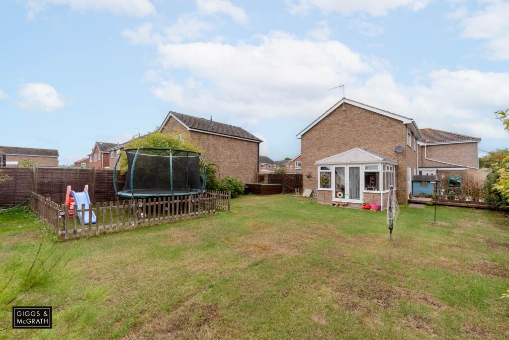 Loftsteads, Somersham, Huntingdon, Cambridgeshire, PE28 3HX photo 2