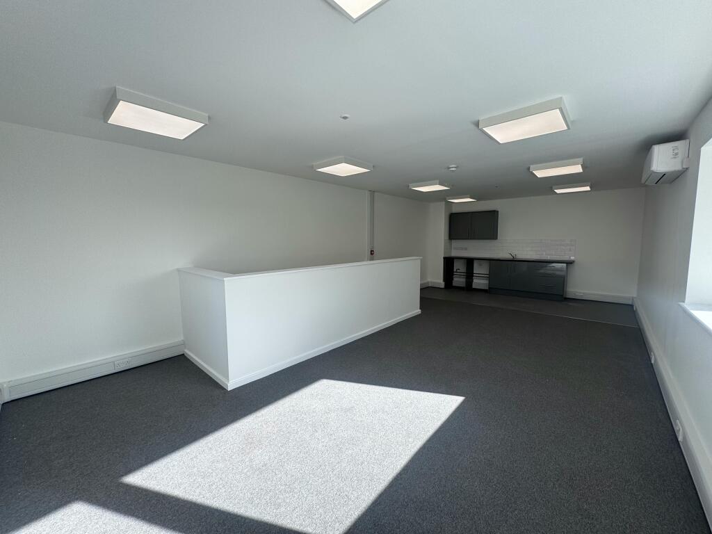 Bloom, Ealing (5)