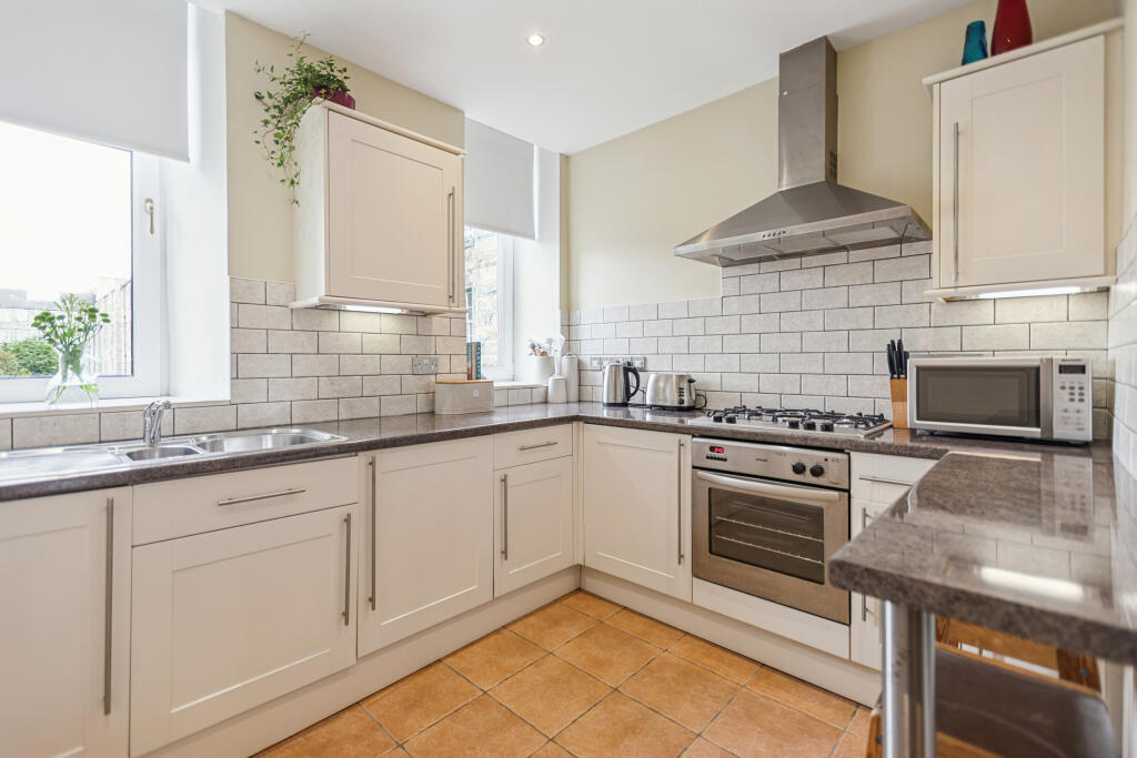 Apartment in Glasgow - View 3