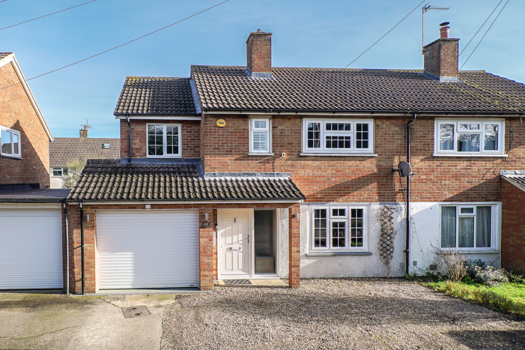 Main image of property: Boxted Road, Hemel Hempstead, Hertfordshire, HP1 2QU