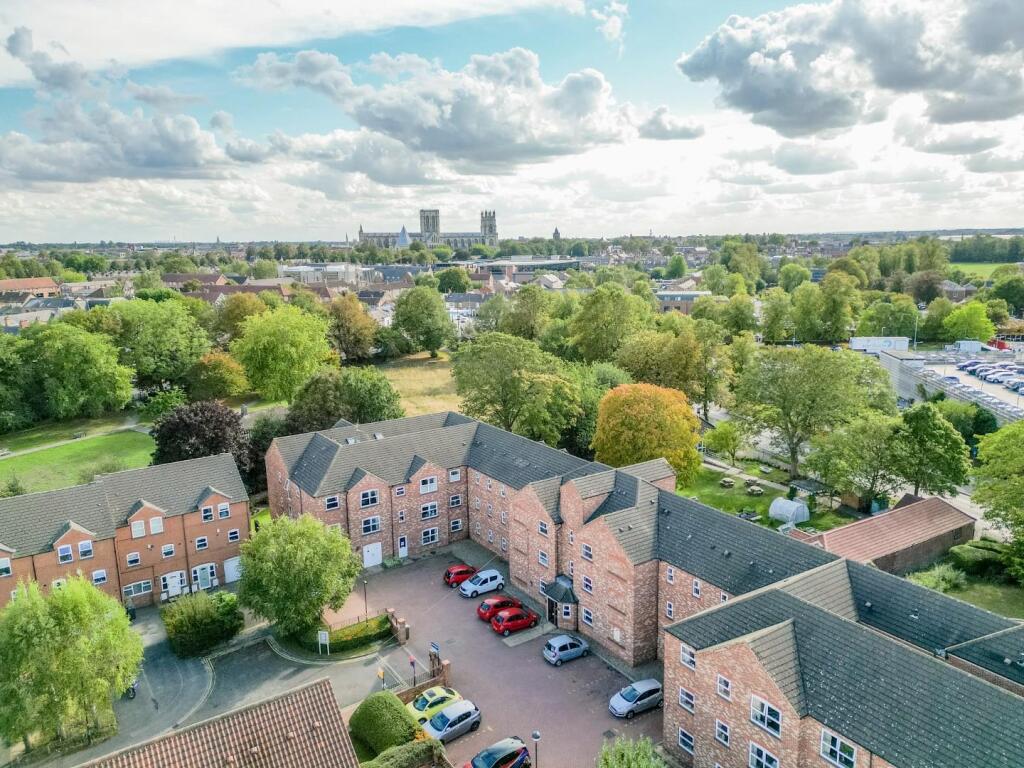 Main image of property: Hansom Place, York