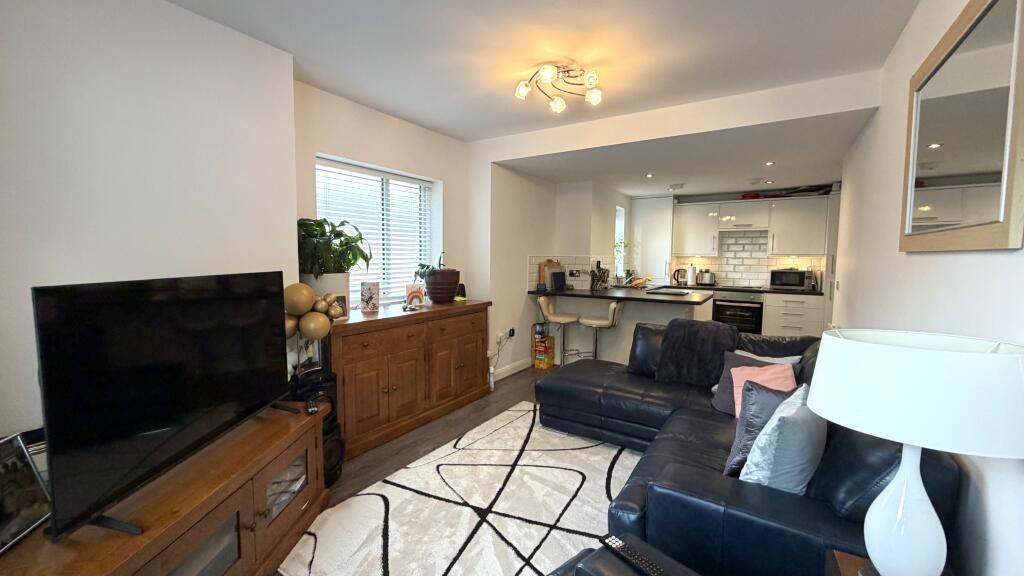 Apartment in Manchester, Levenshulme - More