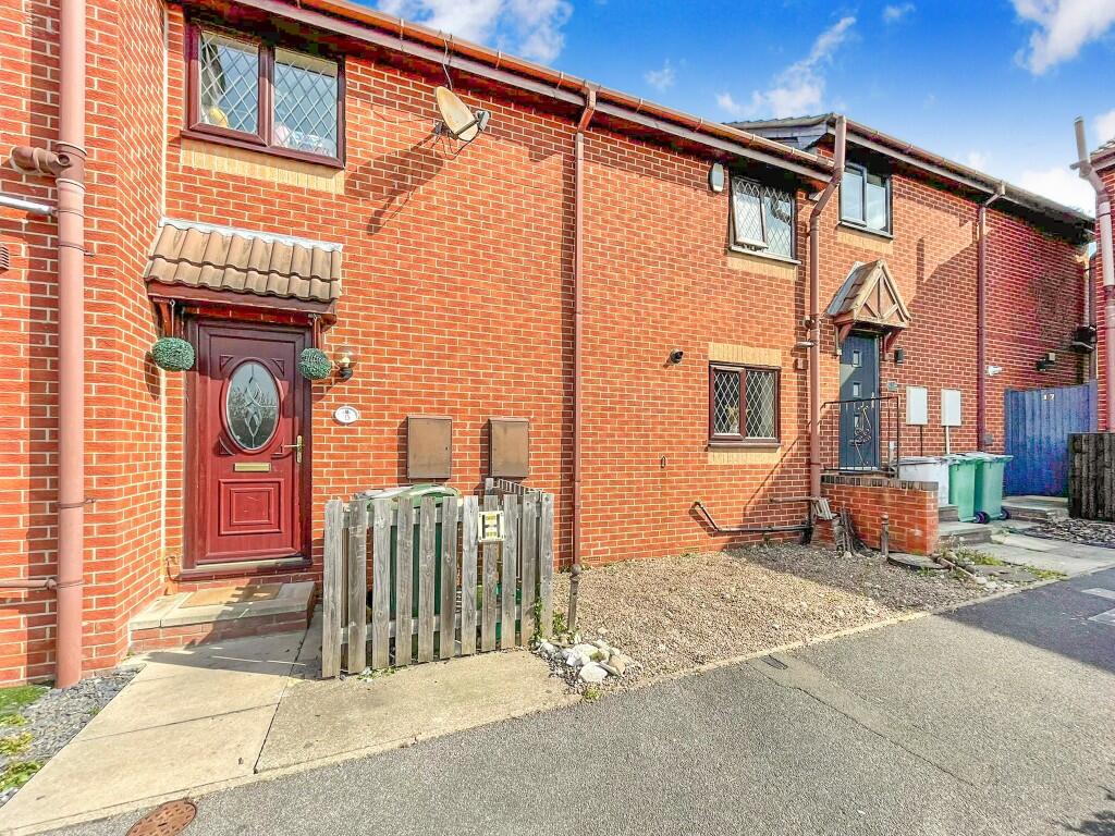 3-bed terraced on Regent Mews, Dewsbury, West Yorkshire, WF17, £190,000
