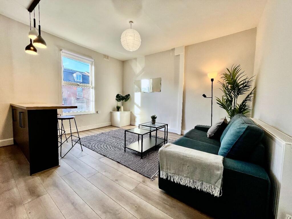 2 bedroom flat for rent