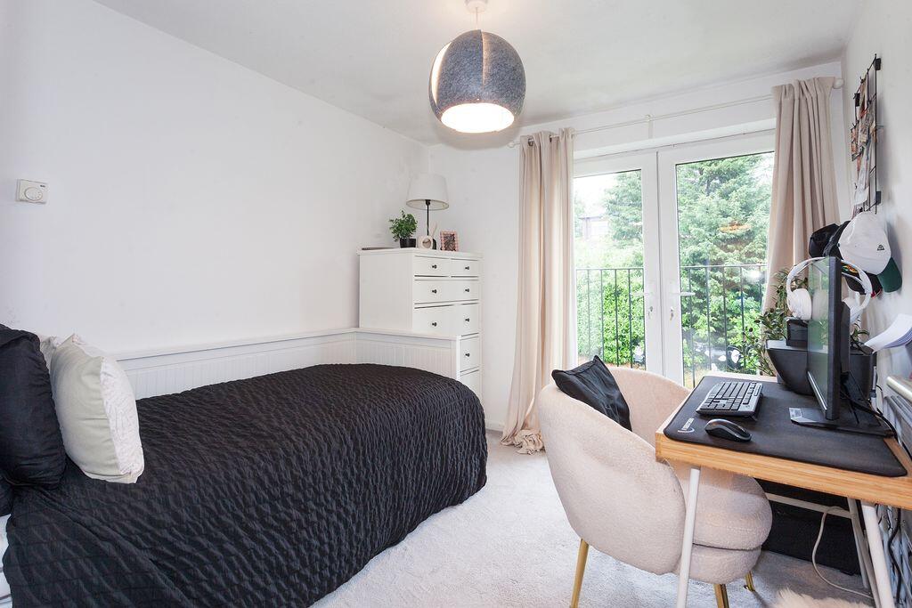 Apartment in Congleton, Lower Heath, Buglawton - More