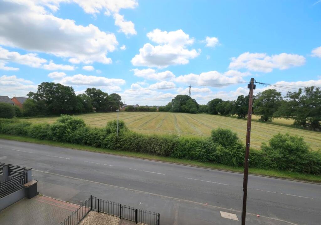 House in Coventry, Bedworth Heath - View 5