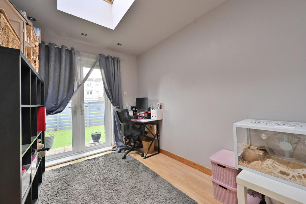 Aytoun Drive, Erskine photo 4