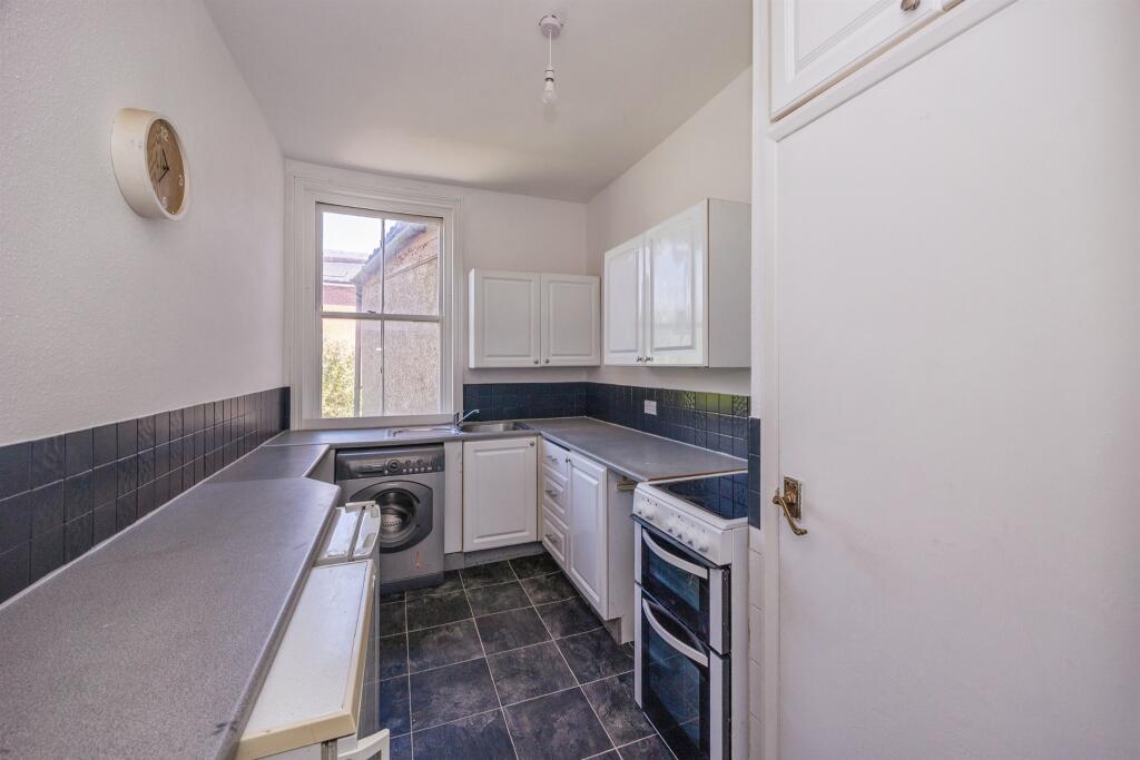 Apartment in Portsmouth - More