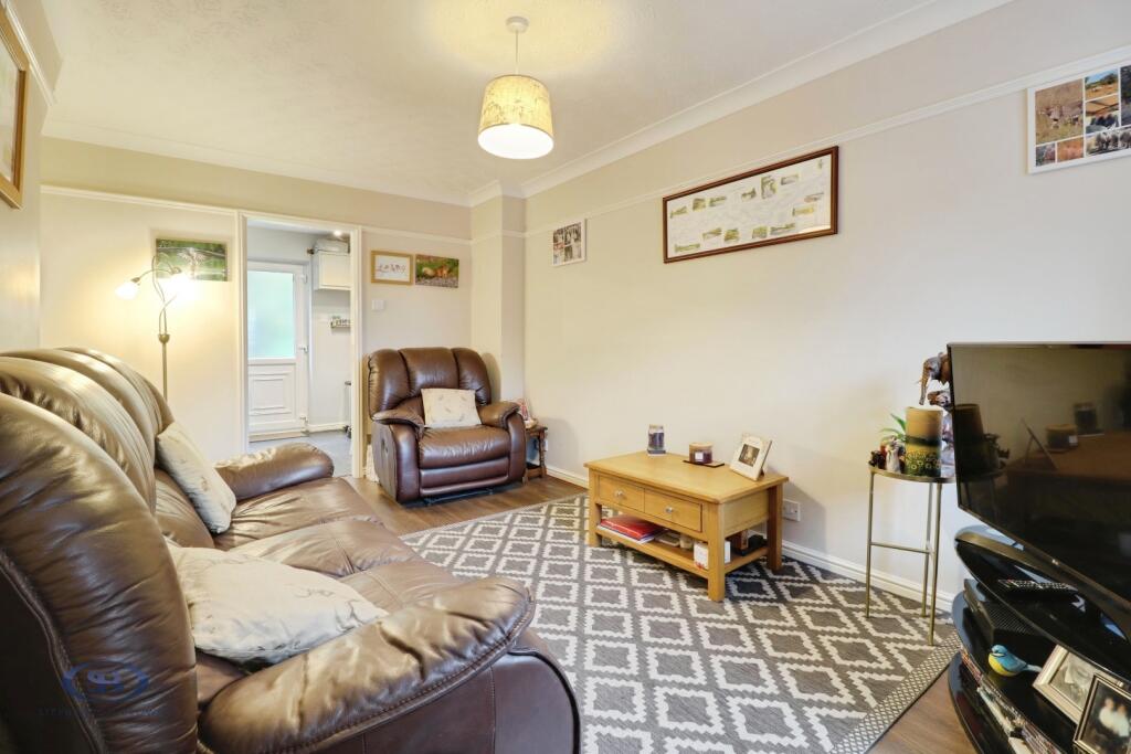 House in Stoke-on-Trent - View 4