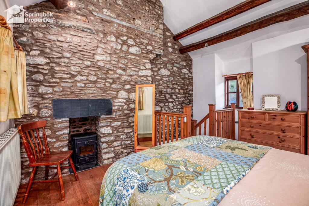 The Terrace, Commins Coch, Machynlleth, Powys - More