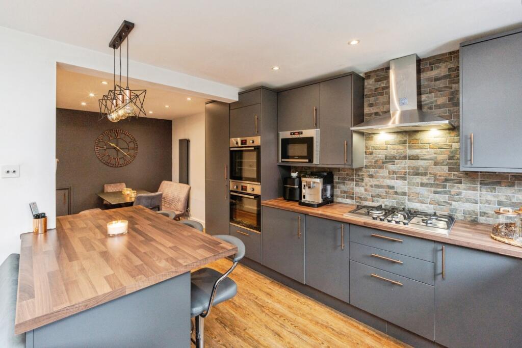 House in Wigan, Lilford - More
