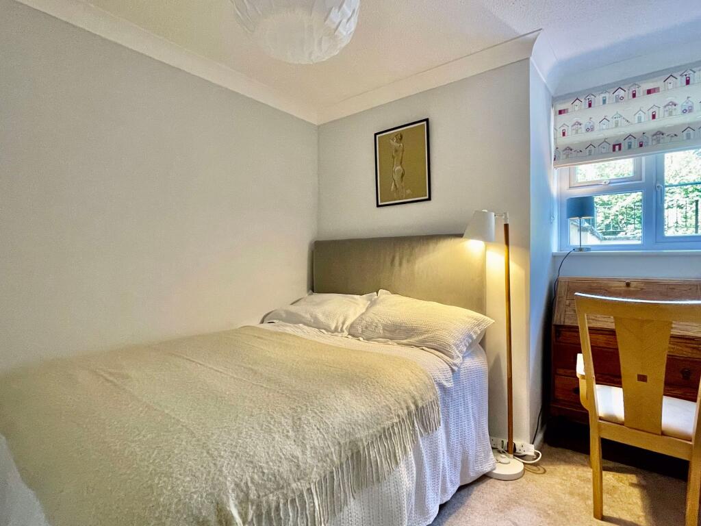 Apartment in Cowes, Isle of Wight - More