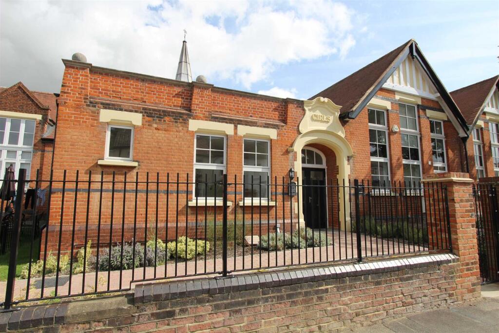 Main image of property: Hinguar Street, Shoeburyness