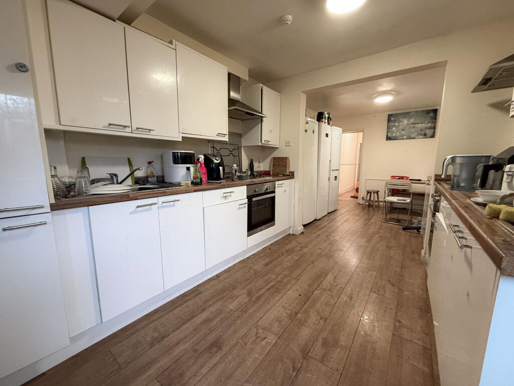 Main image of property: London Road, Reading, RG1