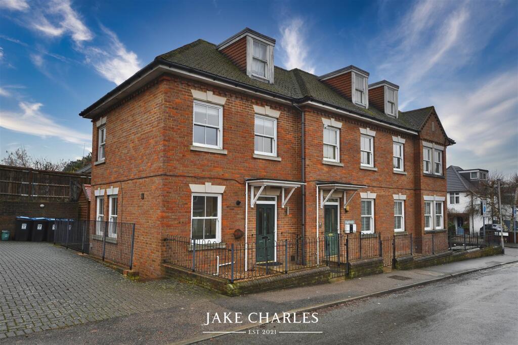 Main image of property: Lower Adeyfield Road, Hemel Hempstead