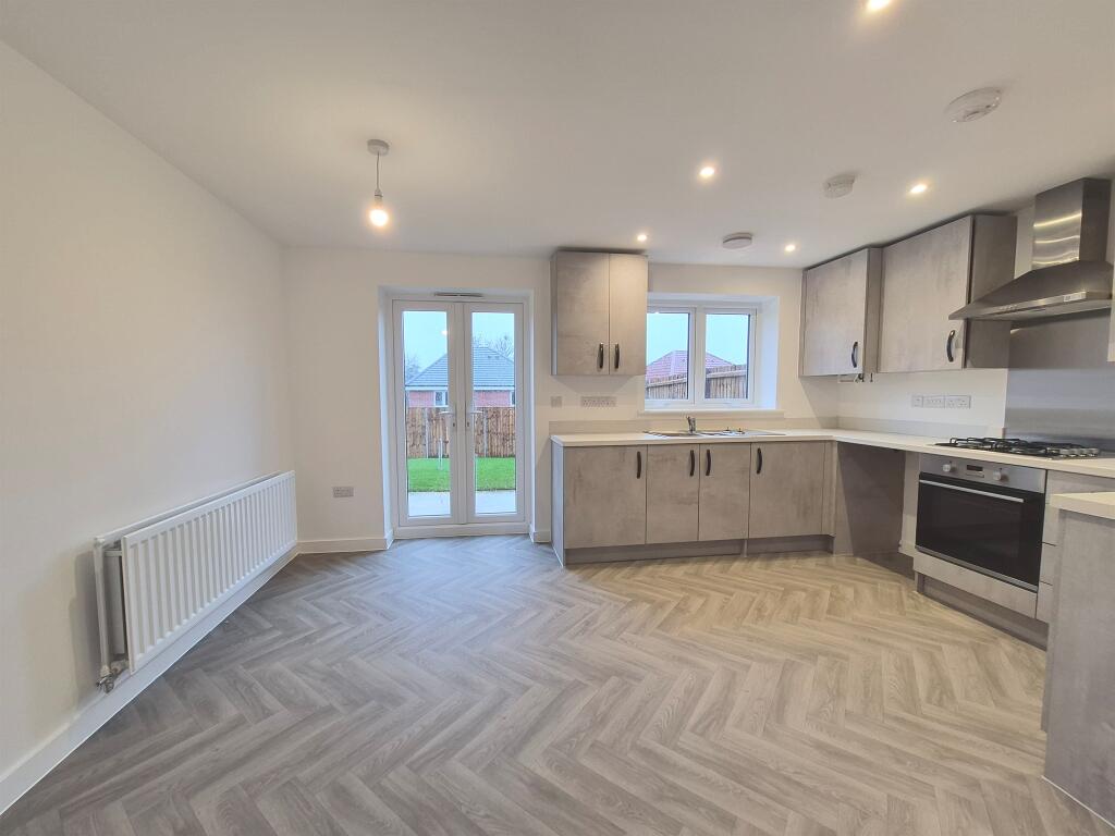 Lewsley Drive, Somercotes, Alfreton photo 5