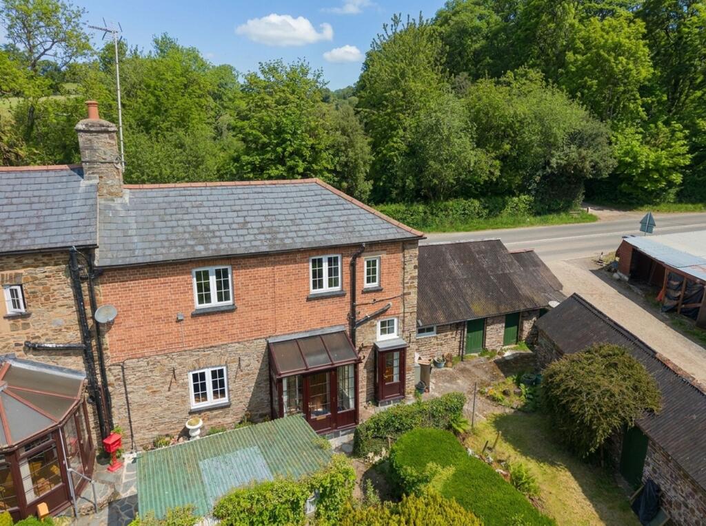 Main image of property: Chenson, Chulmleigh, EX18