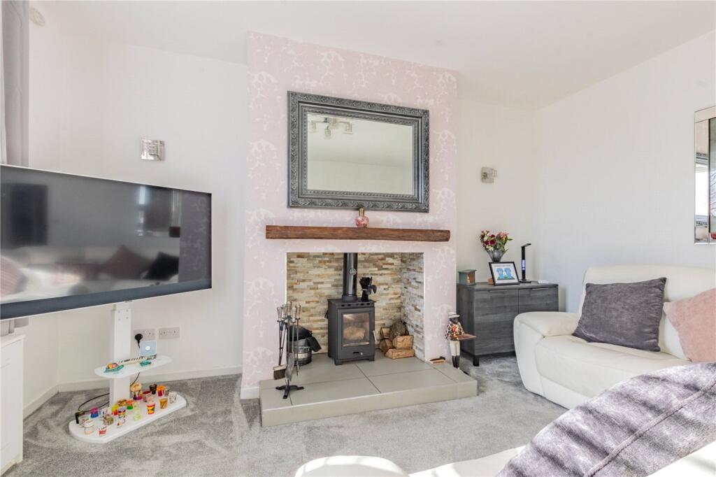 Bentgate Street, Newhey, Rochdale, Greater Manchester, OL16 photo 4