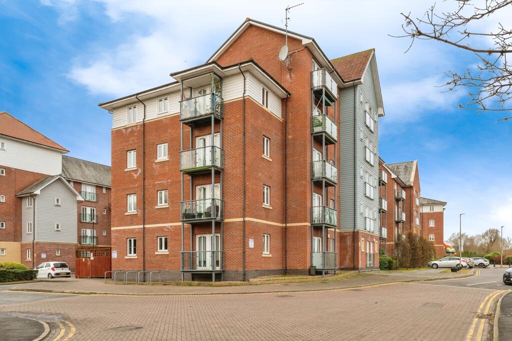 2-bed flat on Saddlery Way, CHESTER, Cheshire, CH1, £160,000