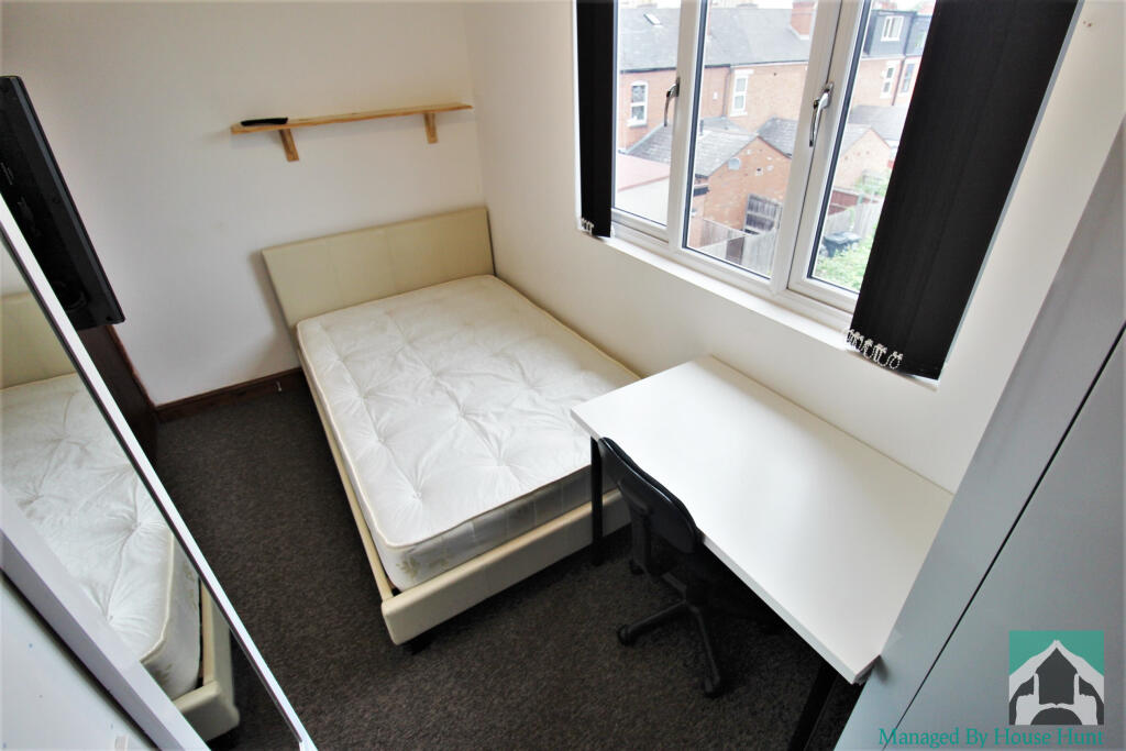 6 bedroom house for rent