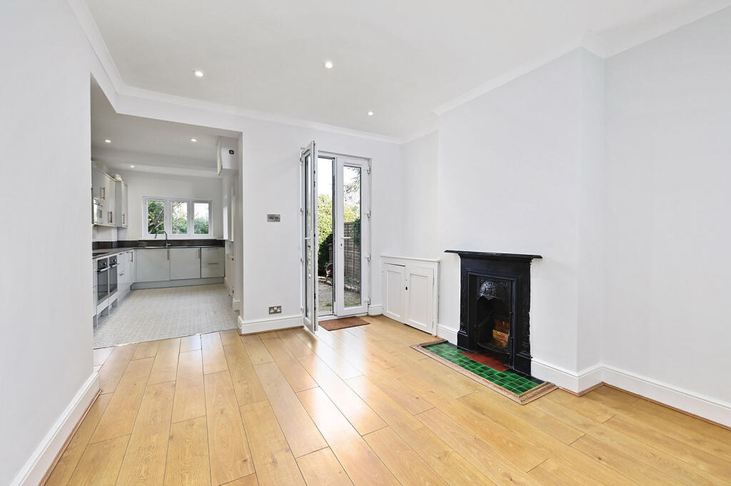 York Road, Farnborough, GU14 photo 4