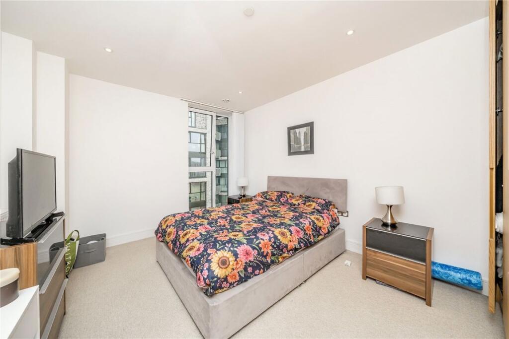 Apartment in London, Caxton Street Works, Canning Town - View 6
