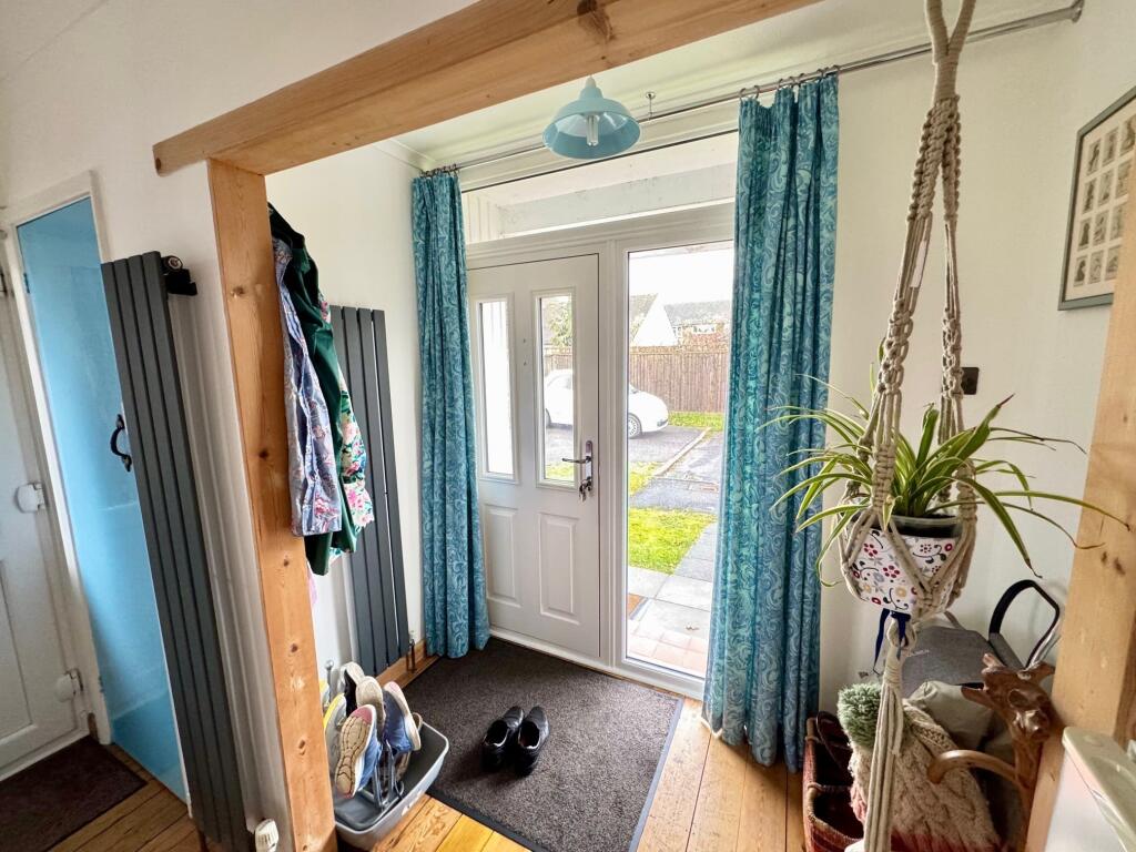 Branksome Close photo 4
