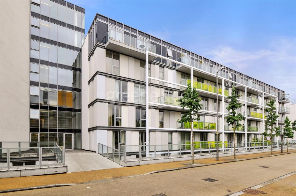 Main image of property: Chadwell Lane London N8