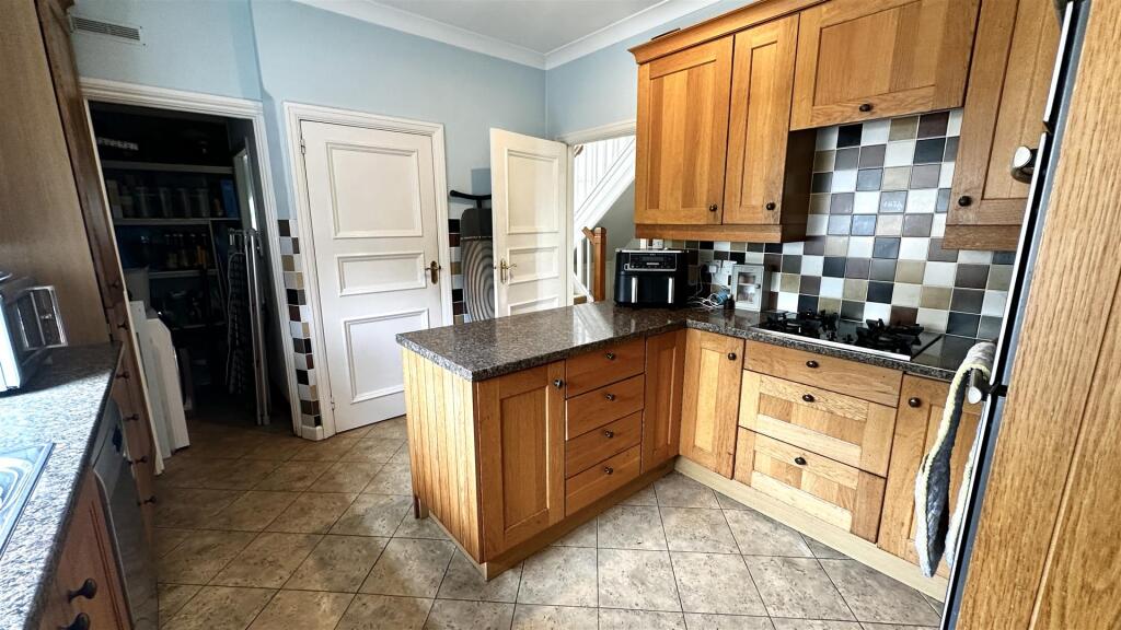 House in St Austell, Cornwall - View 5