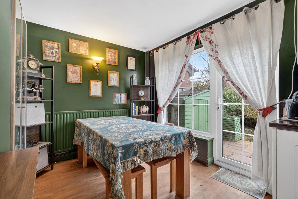 Durham Close, Wokingham, RG41 - More
